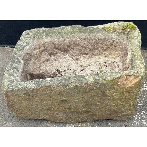 3133 - A Derbyshire gritstone rounded rectangular trough length 54cm width 37cm  height 31cm



**Please no... 