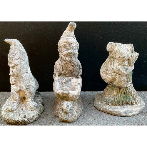 3073 - A reconstituted garden gnome, 41cm high;  others  (3)


**Please note that some of the lots in this ... 