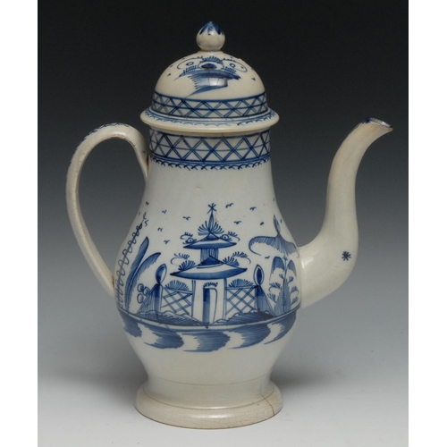 533 - An 18th century pearlware baluster coffee pot, painted in the chinoiserie taste in underglaze blue, ... 