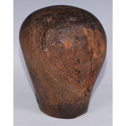 1392 - A 19th century elm hat block, inscribed in steel pinwork pique 5 L G, 20.5cm high