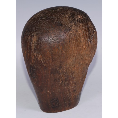 1392 - A 19th century elm hat block, inscribed in steel pinwork pique 5 L G, 20.5cm high