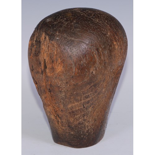 1392 - A 19th century elm hat block, inscribed in steel pinwork pique 5 L G, 20.5cm high