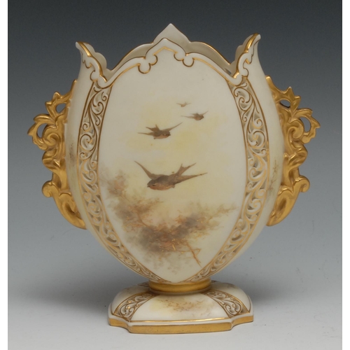 566 - A Graingers & Co Worcester two handled reticulated pedestal vase, painted with robins in flight, 14c... 