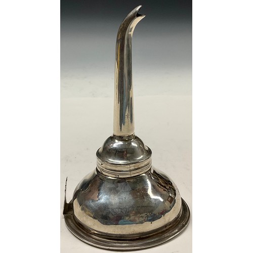 154 - A George III silver wine funnel, reeded border, 13cm long, London 1787, 74g