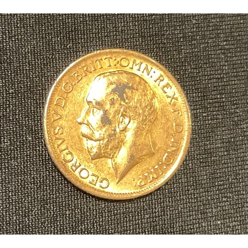 319 - A George V gold sovereign, 1914, 8g