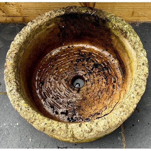 3024a - A composite circular  trough, 17cm high, 40cm diameter



**Please note that some of the lots in thi... 