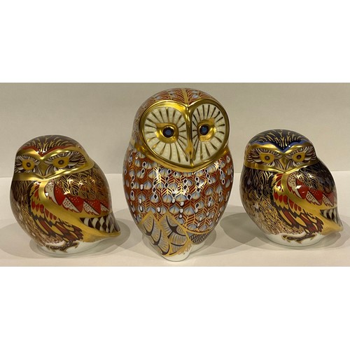 10 - A Royal Crown Derby paperweight, Athena Owl, a limited edition of 750, gold stopper; boxed; others, ... 