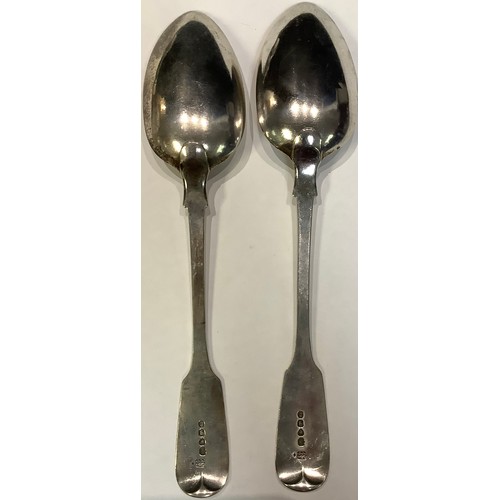 149 - A pair of Georgian silver serving spoons, London 1830, 120g