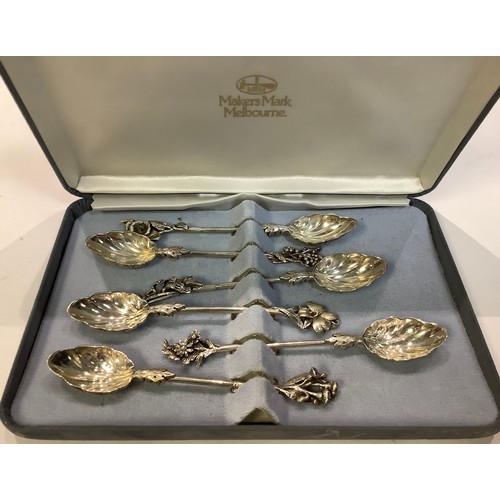 163 - A set of six silver teaspoons, Melbourne, marked 925; a silver hafted dressing set, comprising shoe ... 