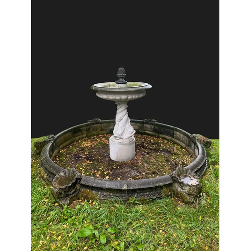 3176 - Pool surround with fountain, 270cm internal diameter, 45cm high, the fountain 170cm high, 110cm in d... 