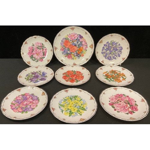 270 - A set of Bradford Exchange Royal Albert floral printed collector's plates, with certificates