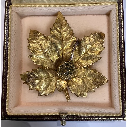 497 - A 9ct gold plated leaf and pine cone brooch