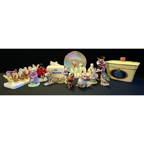 109 - A Beswick Beatrix Potter figure, Mrs Tittlemouse, gold back stamp;  Wedgwood Oak Applewood figures, ... 