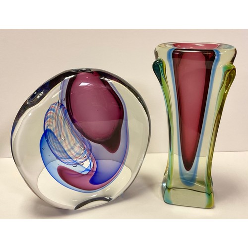 63 - A large mid 20th century Murano flat-sided ovoid vase, clear glass with encased swirls of magenta an... 