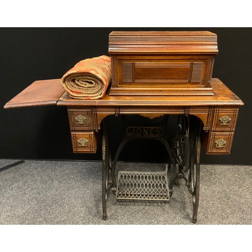 265 - A Jones Medium CS ‘type 6’ treadle sewing machine, No. 25033, c.1901, with haberdashery supplies, et... 