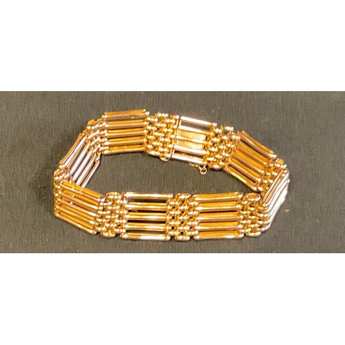 399 - A 15ct gold five bar gate link bracelet, 25.5g