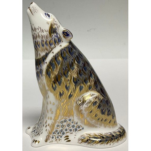 51 - A Royal Crown Derby paperweight, Wolf, limited edition 1,164/2,500, gold stopper, certificate, boxed