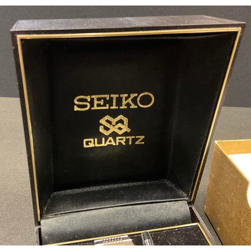 381 - A 1970's Seiko Quartz Digital calculator watch, C153,  in original box with paperwork and pen