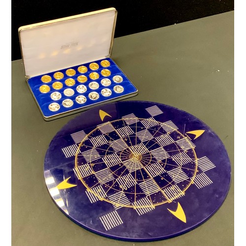 271 - Star Trek - an official Checkers set, with circular glass board, cased twenty four piece counters se... 