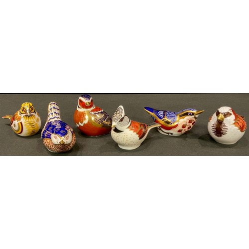 148 - A Royal Crown Derby paperweight, House Sparrow, gold stopper; others, Wren, gold stopper; Yellowhamm... 