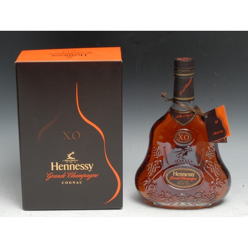 809 - Hennessy X.O. Grande Champagne Cognac, 50th Anniversary/1998, 70cl, 40%, labels good, level at top o... 