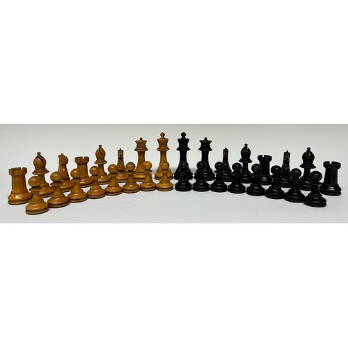 178 - A boxwood and ebonised Staunton pattern chess set, weighted bases, the Kings 8.5cm high