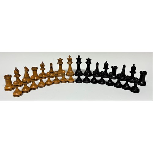 178 - A boxwood and ebonised Staunton pattern chess set, weighted bases, the Kings 8.5cm high