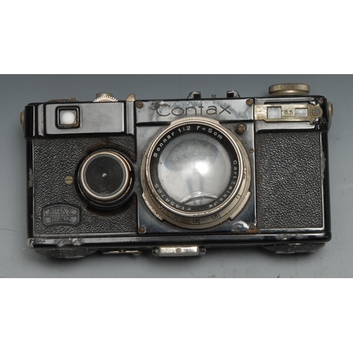 963 - Photography - a Zeiss Ikon Contax I camera, the lens Carl Zeiss Je r1454765 Sonnar 1:2 f=5cm, leathe... 