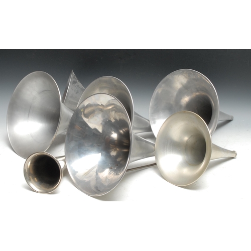 781 - An early 20th century aluminium phonograph horn, 33cm high;  others, various