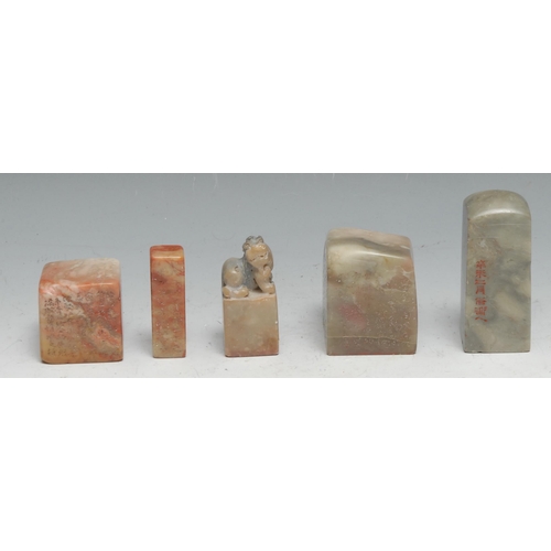 304 - A Chinese soapstone seal, inscribed to two faces with verse, 5.5cm highl others (5)