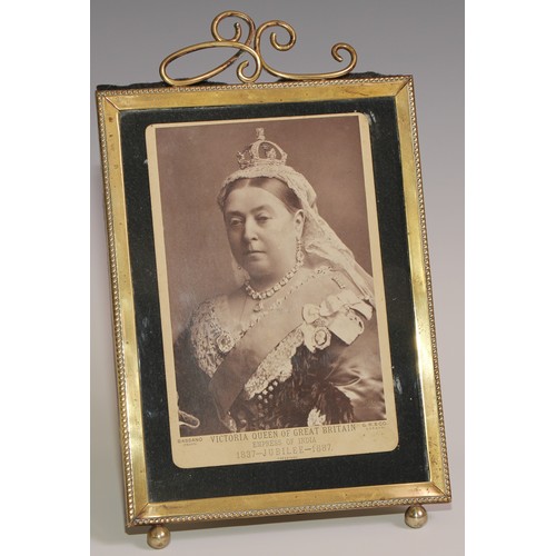 971 - Photography - Royalty - Alexander Bassano (1829 - 1913), a portrait photograph, Victoria, Queen of G... 