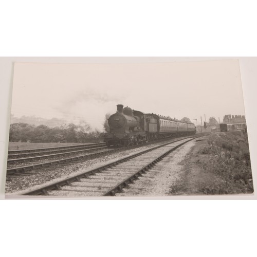 980 - Railway interest: Great Western Railway and British Railways standard types, a collection of approx.... 