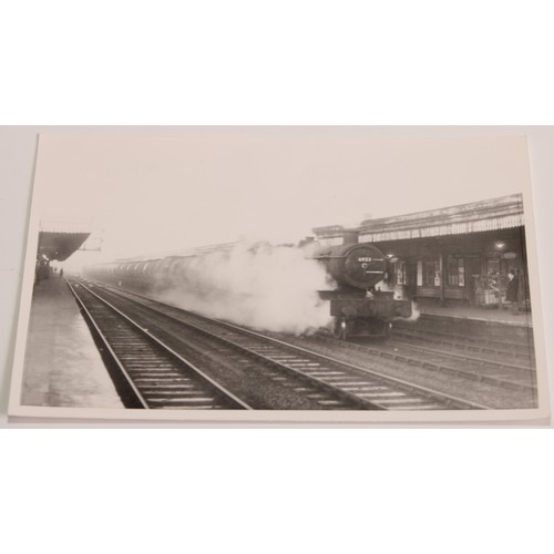 980 - Railway interest: Great Western Railway and British Railways standard types, a collection of approx.... 