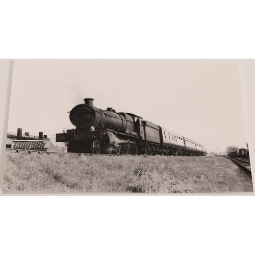 980 - Railway interest: Great Western Railway and British Railways standard types, a collection of approx.... 