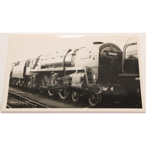 980 - Railway interest: Great Western Railway and British Railways standard types, a collection of approx.... 