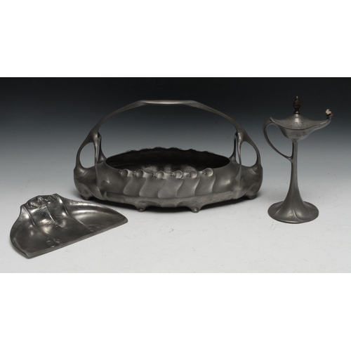 134 - A Kayserzinn Art Nouveau pewter table centre  jardiniere, designed by Hugo Leven and Hermann Fauser,... 