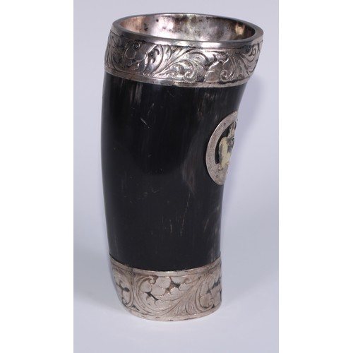 464 - A South American silver mounted horn mate beaker and straw, the fittings chased with scrolling leave... 