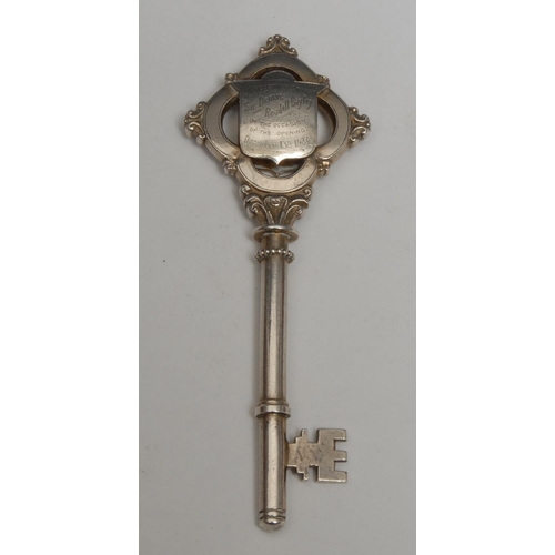 72 - Copoclephily - a George V silver presentation key, of local Nottingham interest, Presented to Sir De... 