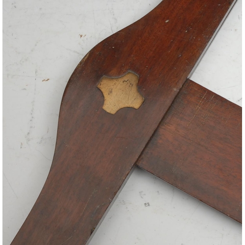 773 - A 19th century mahogany draughtsman's adjustable T-square, brass screw-fitting, 83cm l