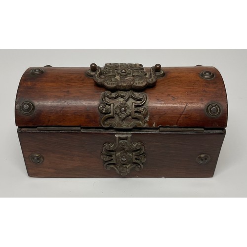 31 - A 19th century bronze mounted rosewood domed rectangular casket, hinged cover with swing handle, 13c... 