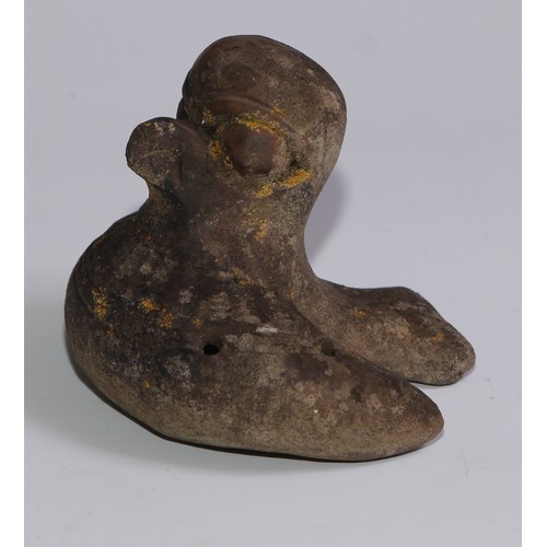 62 - A Central American terracotta bird call, in the Pre-Columbian manner, 10cm wide