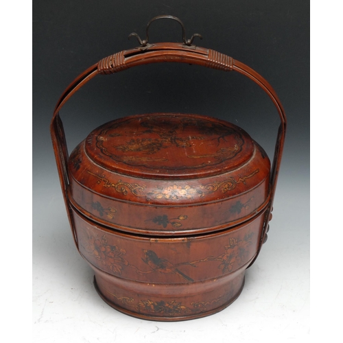 181 - A Chinese rice pail and cover, decorated in gilt on a red ground, 41cm over handle