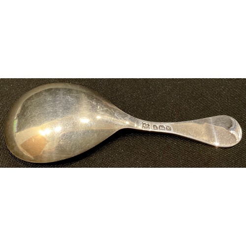 438 - A George V silver Old English pattern caddy spoon, Barker Brothers, Birmingham 1929