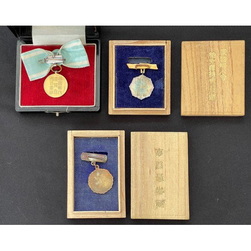 3035 - Japanese Patriotic Women’s Association Badge in box of issue: Military Family Support Association me... 