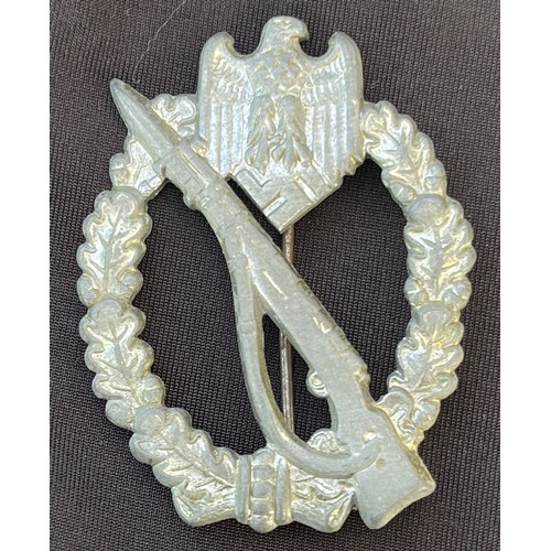 3040 - WW2 Third Reich cased Infanterie Sturmabzeichen Infantry Assualt Badge in silver maker marked 