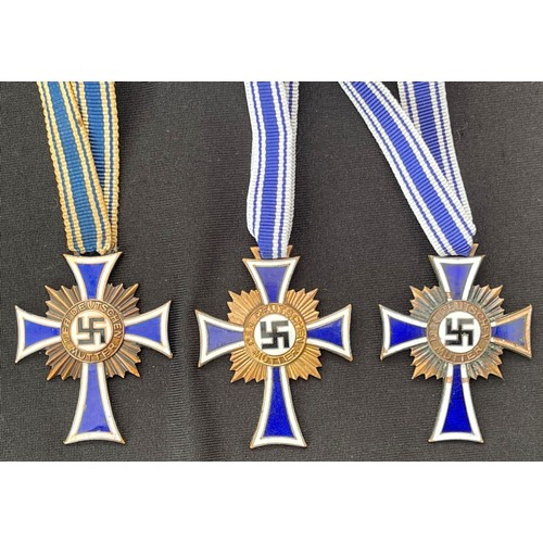 3063 - WW2 Third Reich Ehrenkreuz der Deutsche Mutter Dritte Stufe. Mothers Cross in Bronze collection: thr... 