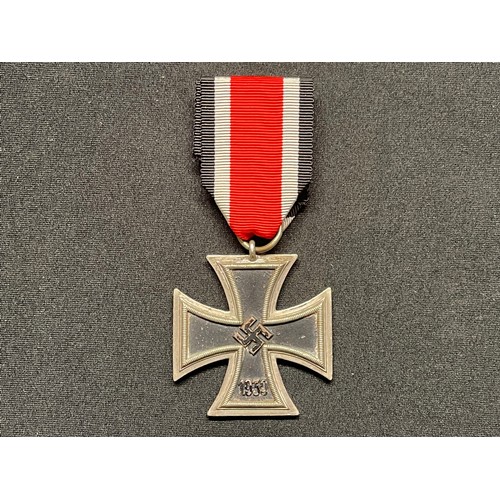 3066 - WW2 Third Reich  Eisernes Kreuz 2. Klasse. Iron Cross 2nd class 1939. No maker mark. Complete with o... 