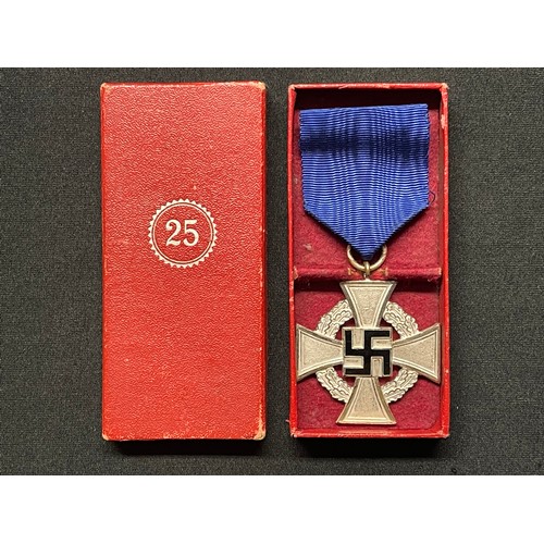 3067 - WW2 Third Reich Treue Dienst Ehrenzeichen, 25 Jahre - Faithful Service Award, 25 years. Complete wit... 