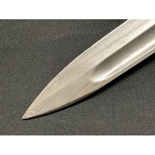 3083 - Model 1895 Chilean Mauser Bayonet with fullered single edged blade 250mm in length. Maker marked 