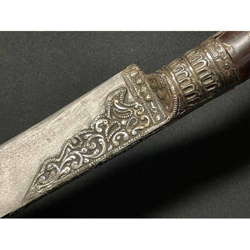 3098 - Turkish Ear Sword with single edged blade 590mm in length with engraved Islamic decoration and lette... 